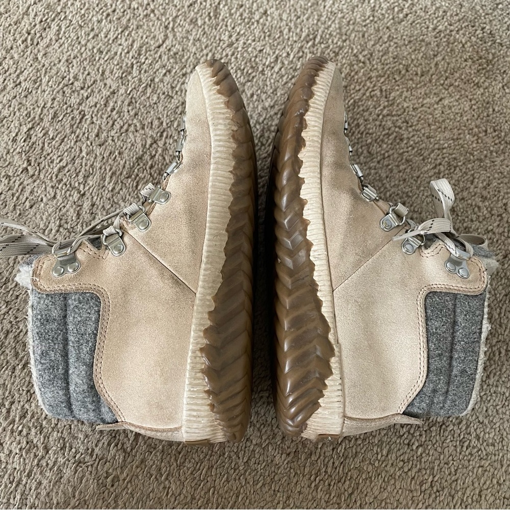 Sorel Out N About Beige Suede Women’s Lace-Up Ankle Boots 8 Waterproof Faux Fur - Picture 14 of 14